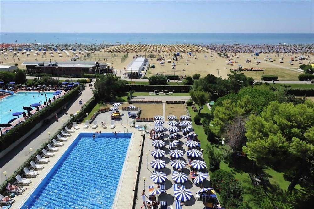 Hotel Danieli Bibione Esterno foto