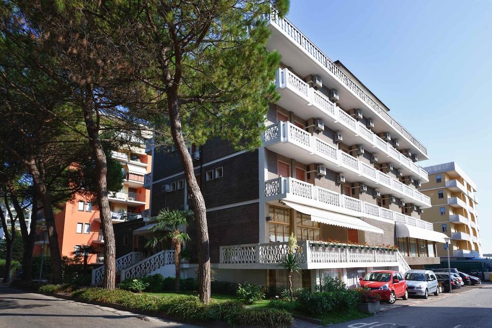 Hotel Danieli Bibione Esterno foto